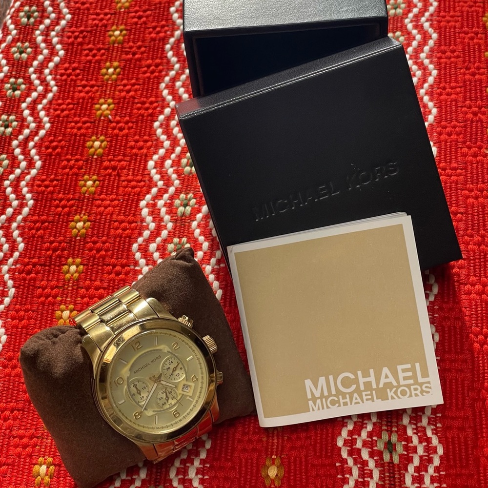 Michael Kors MK 8077 Gold Tone Watch Unisex